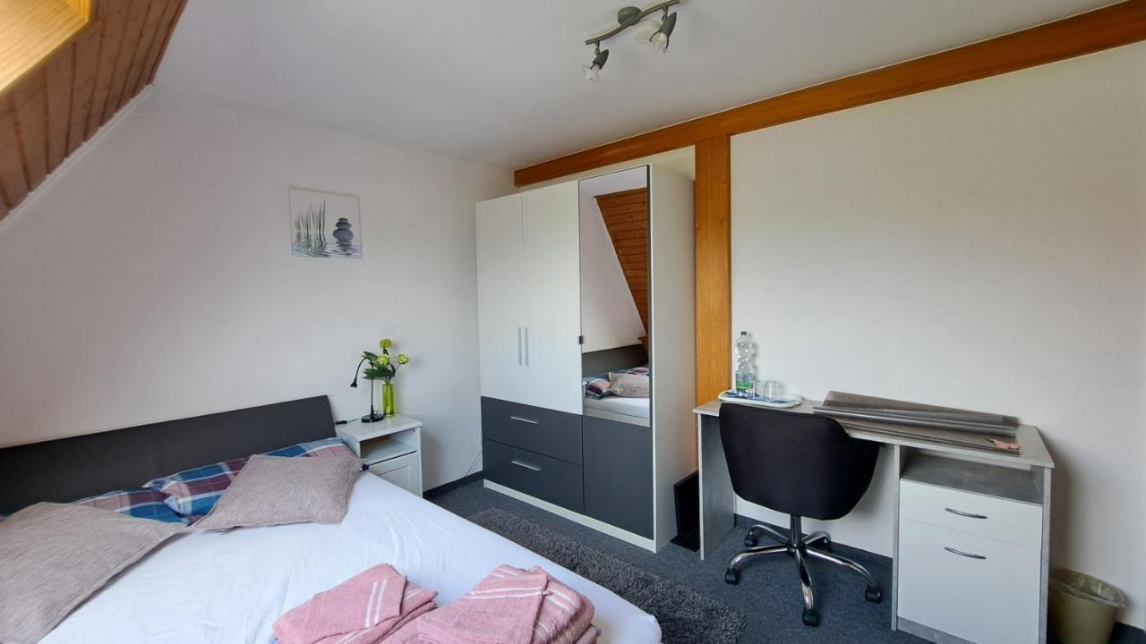 Cosy Retreat In Friolzheim Lejlighed Eksteriør billede