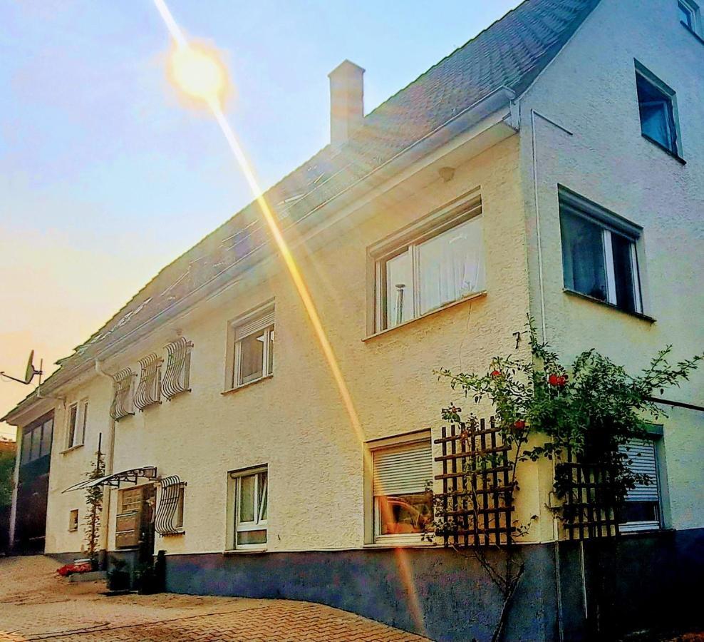 Cosy Retreat In Friolzheim Lejlighed Eksteriør billede